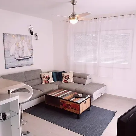 Cosy Corner 2 * 트로기르